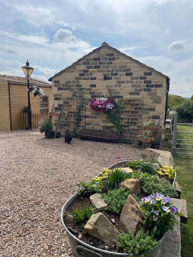 The Stables At Lower Carr Barn Halifax Exterior foto